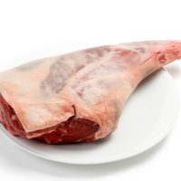 新鲜生羊腿肉